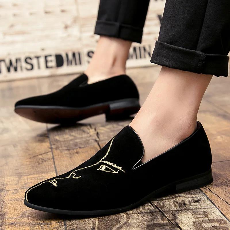 Hot Sale New Mens Comfortable Loafers Rhinestone Rivet Pointed Men Formal Shoes Men's Wedding Party Flat Shoes for Men