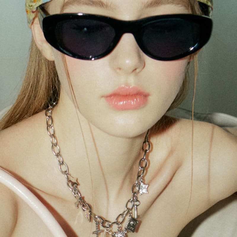 VVV Funky Mix Bold Chain Surgical Necklace