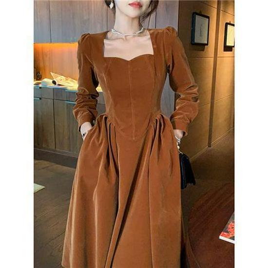 French Retro Hepburn Style Gold Velvet Long Sleeve Dress for Women - Autumn/Winter