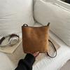 Retro Large-capacity Single-shoulder Crossbody Bucket Bag