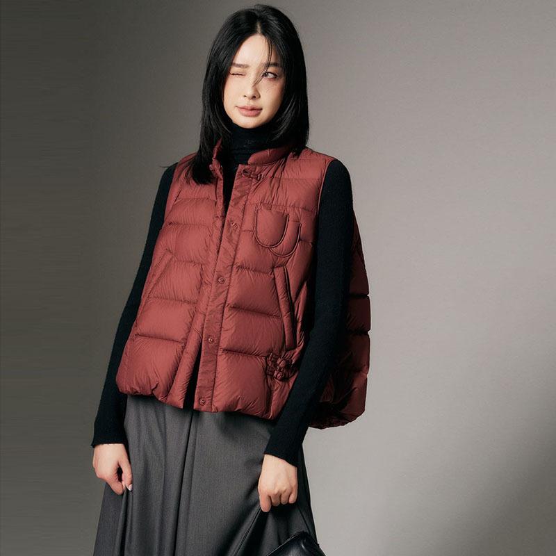 

New Chinese-style buckle down vest women s 2025 autumn and winter fashion vest outer wear warm white duck down casual vest tide S
