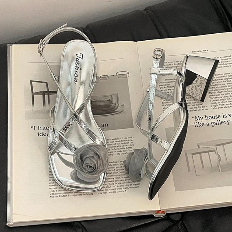 New Style of Women's Sandals with Thick Heels and Fashionable Single Shoes