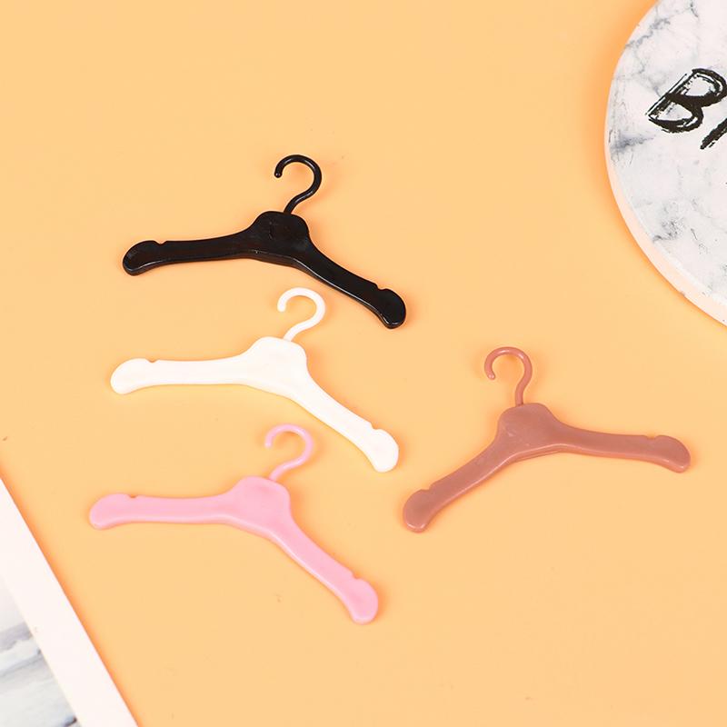 10ks Krásná ramínka Mini Roztomilý šatník Šaty Kabát Oblečení Plastové doplňky