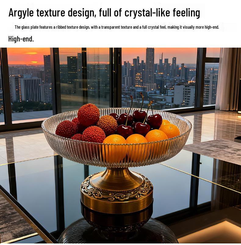 Europäische Glas-Obstschale mit hohem Fuß und Messingfuß - Luxuriöse Retro-Snackschale für das Wohnzimmer
