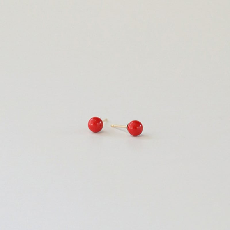 modernlike 14K gold coral red pearl earrings