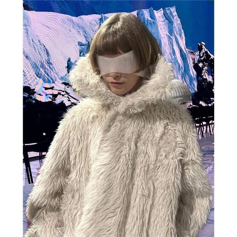 Lunettes Monobloc Surdimensionnées Élégantes à Oreilles Suspendues Mode Punk Tendance Parfaites Pour une Déclaration de Mode Unique et un Usage Quotidien