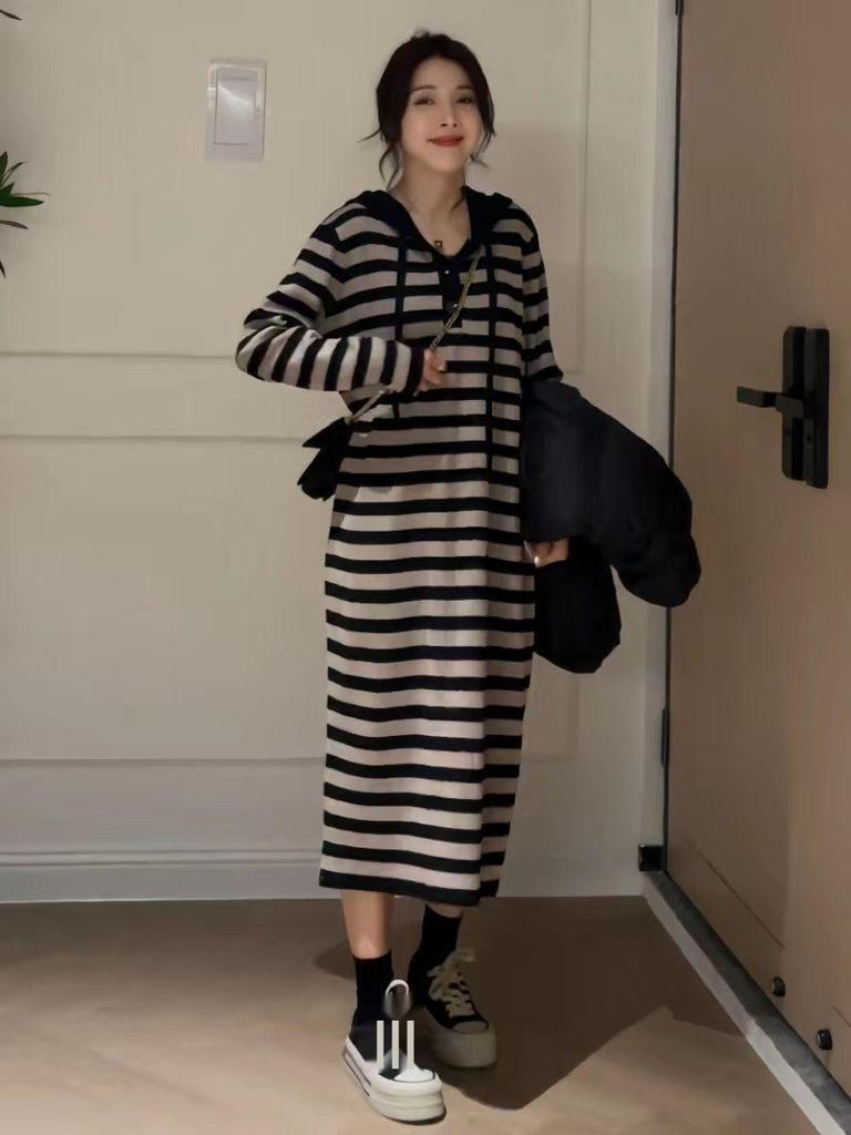 Women's French Retro Striped Wool Knit Hooded Dress - Casual, Loose, Autumn/Winter Fashion