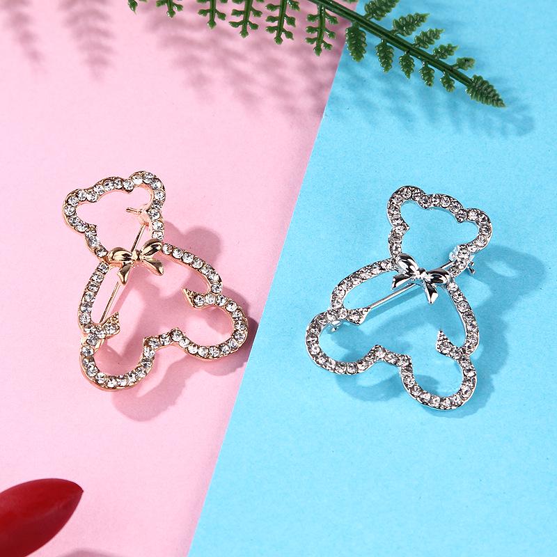 Korean Winnie the Pooh Diamond Brooch Corsage for Women - XZ050