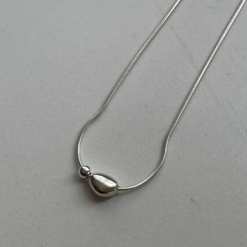 Melliv Pebble Dot Necklace_mvn54