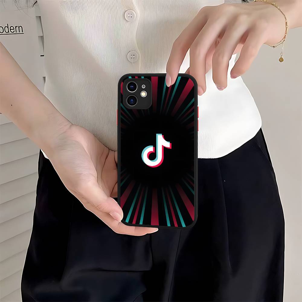 

T-TikTok-K Phone Case For IPhone 16 15 14 13 12 11 Pro Max Plus X XS MAX Black Matte Phone Fundas iphone 13pro max