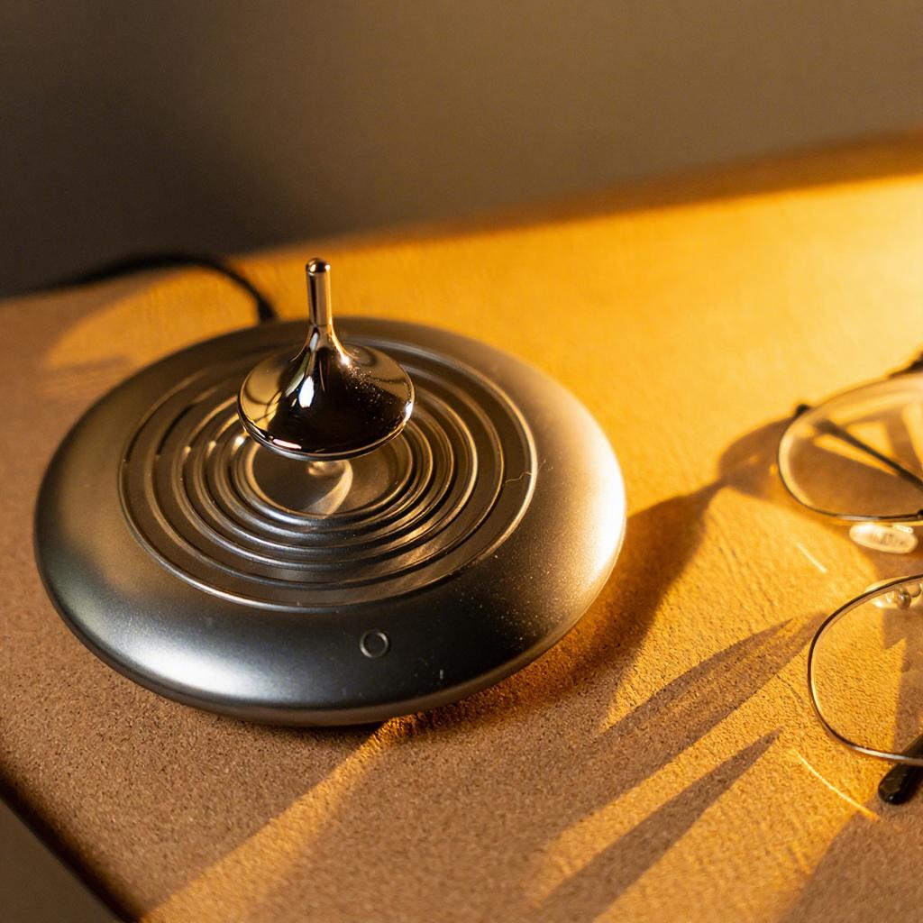 Magnetic Levitation Golden Floating Spinning Top Luxury Executive Gift Long Rotation Time Kinetic Sculpture Magnetic Levitation Small