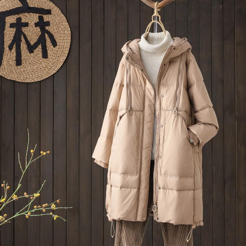 Neue chinesische Daunenjacke für Damen, lang, 2024 Winter, neue Kapuze, Retro-Literatur, über dem Knie, lockerer, verdickter großer Mantel