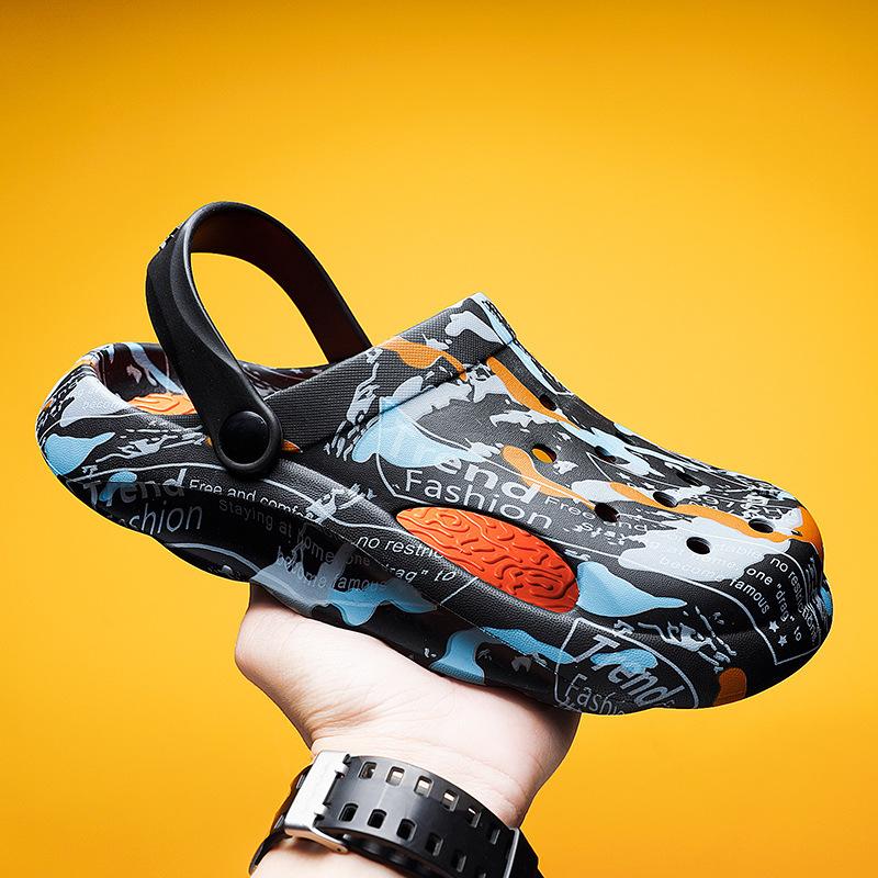 

Couple Baotou cool slippers foreign trade summer beach personalized hole shoes light and breathable thick bottom stepping on shit sandals tide 36 чёрный