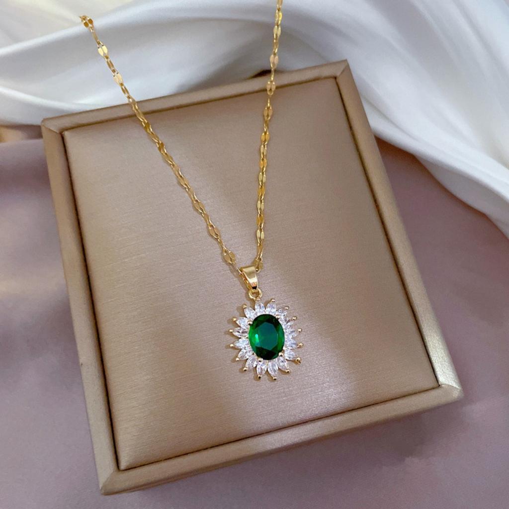 Oval Cut Emerald Green Stone Sunburst Halo Pendant Women Thin Flake Link Clavicle Necklace