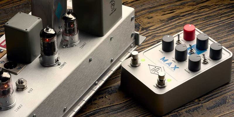 Pedală Preamp Compresor Universal Audio UAFX MAX