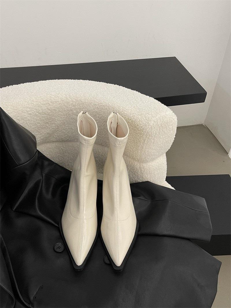 

2024 осень и зима новые тонкие сапоги тонкий каблук модные сапоги высокий каблук острый темперамент молния сзади корейская версия универсальные короткие сапоги 40 бежевый