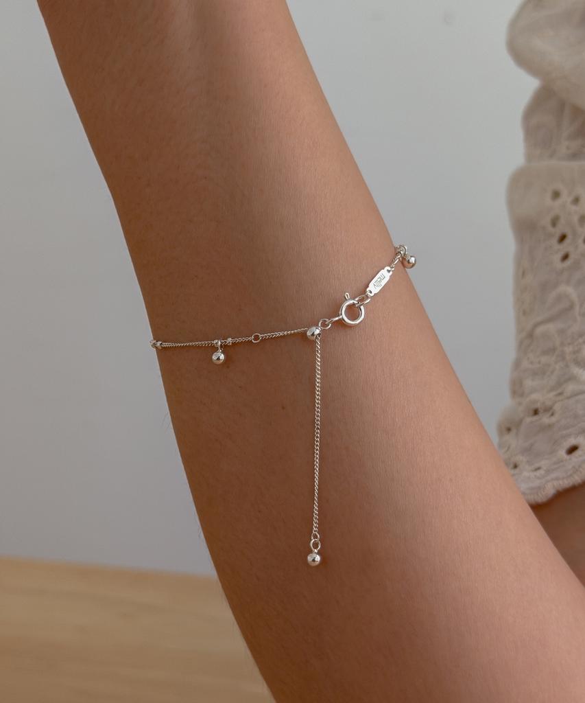 Melliv Dangle Ball Bracelet_Mvb27