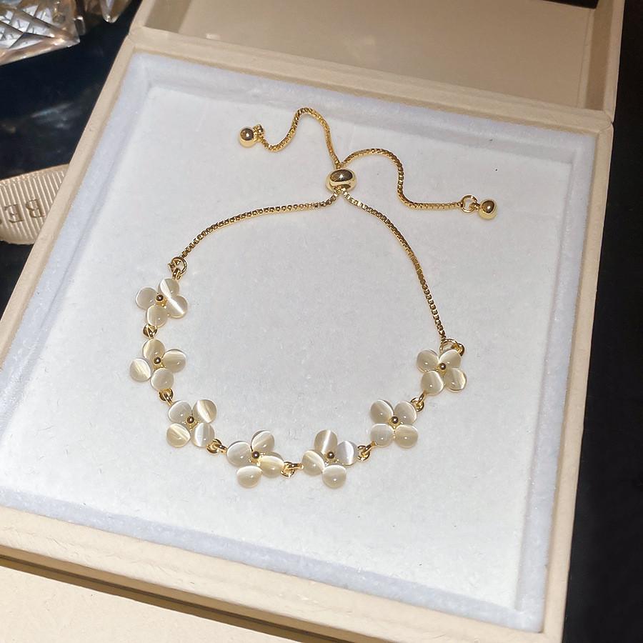 Fashion Cat Eye Jewelry Flower Bracelet With Gold Electroplating For Womens Accessories