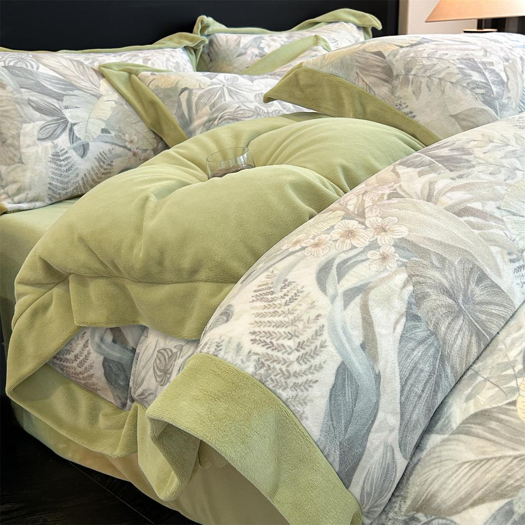 Thickened Milk Fleece Bedding Four-Piece Coral Fleece Fleece Quilt Cover
