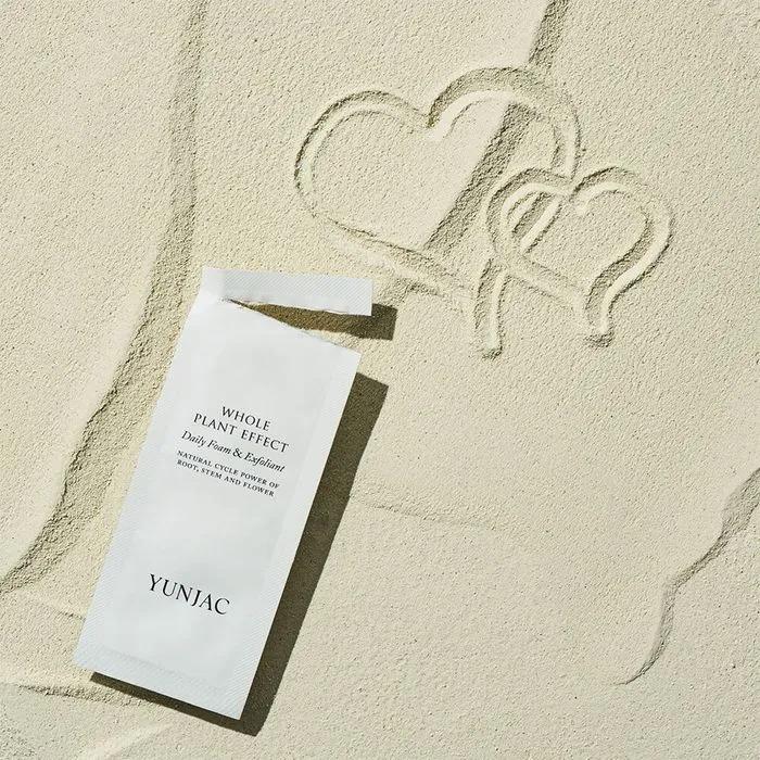 Outpost Daily Foam & Exfoliant