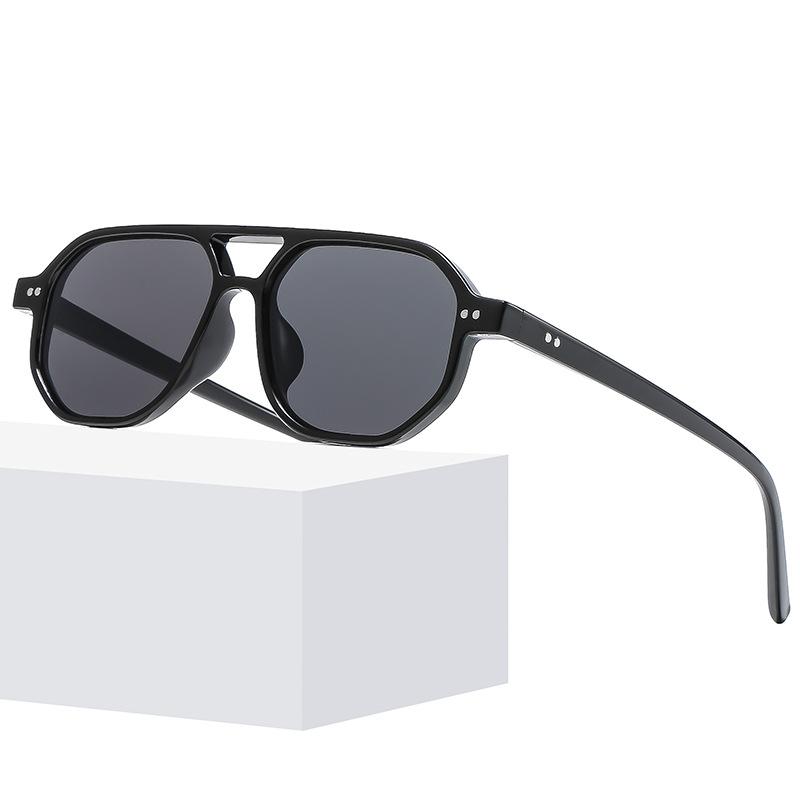 Nowe retro okulary przeciwsłoneczne z podwójną belką i nitami ryżowymi, spersonalizowane casualowe okulary przeciwsłoneczne, europejska i amerykańska moda, okulary przeciwsłoneczne do jazdy na zewnątrz, mężczyźni