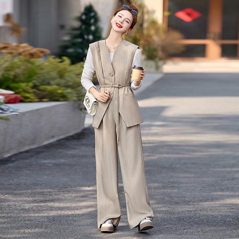 Frühling 2025 Gestreifte Taillenbetonende Weste & Weitbeinige Hose Zweiteiliges Set