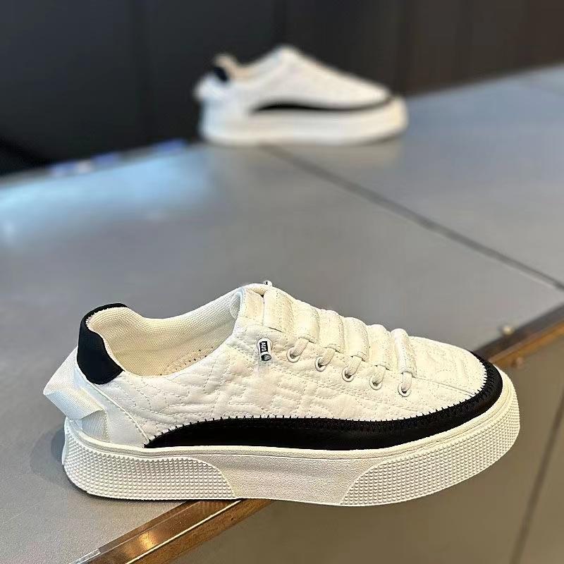 Fashion Korean Style Fashion Flat Walking Vulcanized Shoes Male Comfortable Sport Sneakers Men Korean Sneakers Casual Running Shoes Men