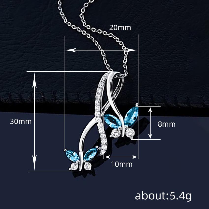 Elegante Colar Borboleta de Dupla Asa de Cao Shi com Pingente Curvo Torcido Micro-Incrustado