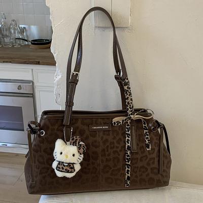 Underarm Bag, Casual Shoulder Bag, Trendy and Fashionable Commuting Bag