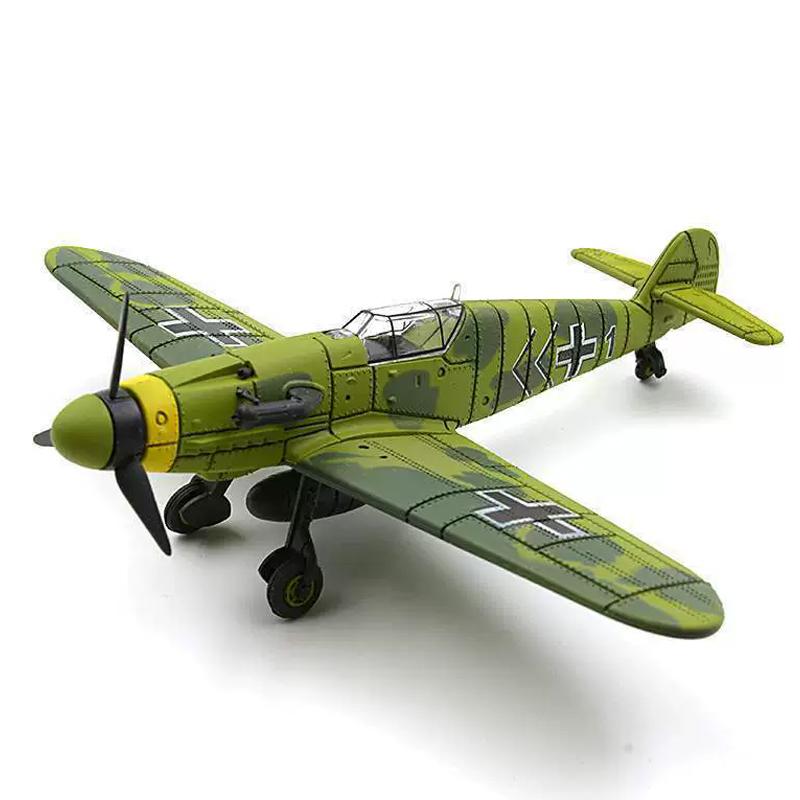 20cm 4D Boy Diy Toys Fighter Assemble Blocks Building Model Airplane Military Model Arms Germany BF109 UK Hurricane Fighter Gift