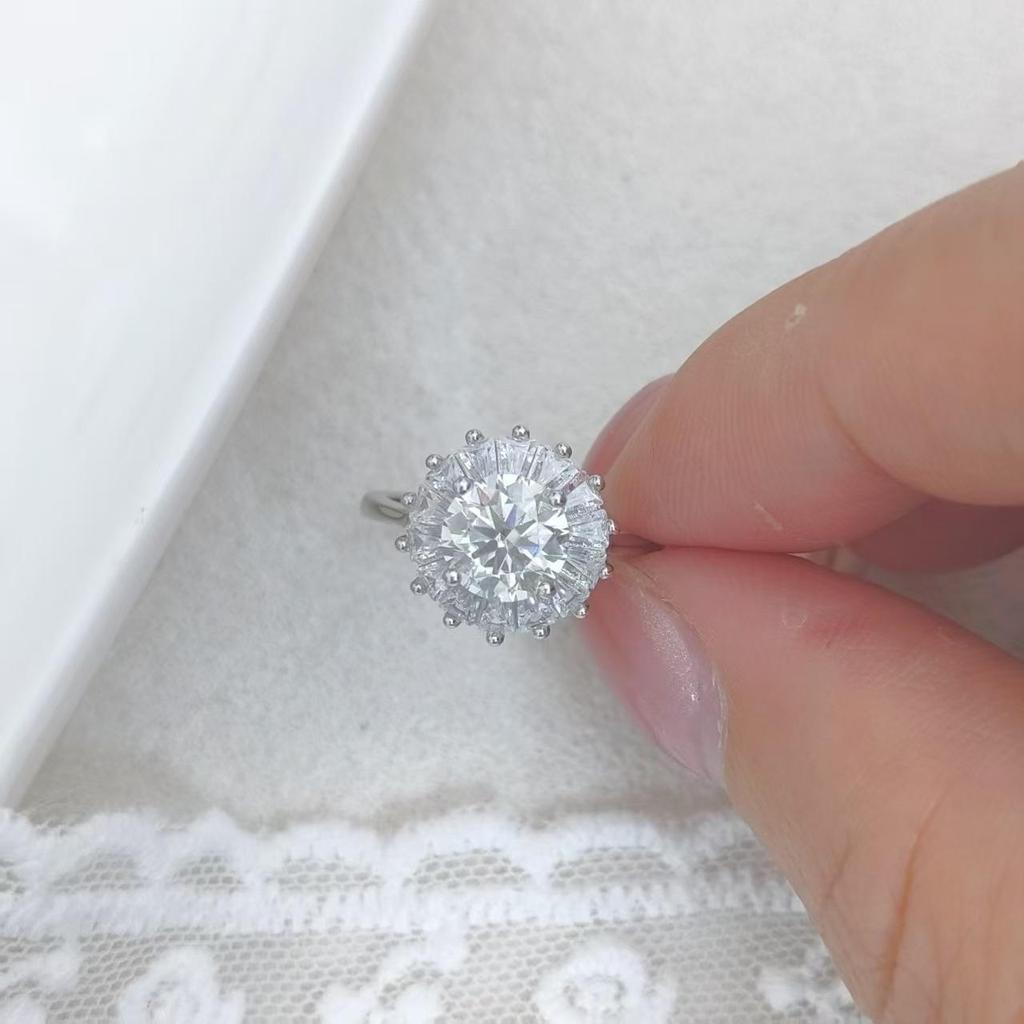 Sunflower Moissanite Ring In S925 Sterling Silver - One Carat Zircon, High-End Women's Jewelry