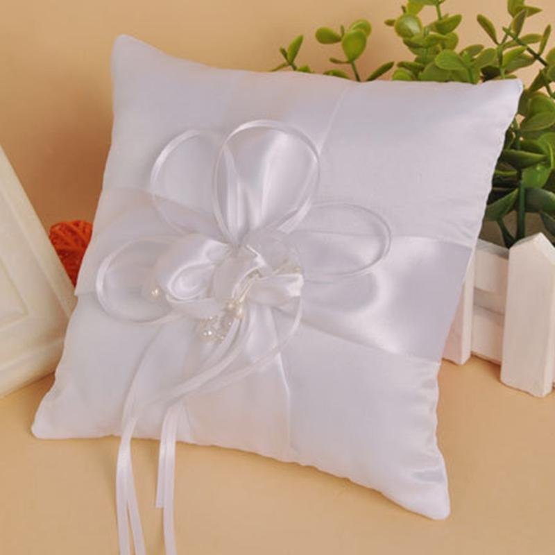 Luxurious Fabric Wedding Rings Pillow With Lace And Pearls Decoration Rings Cushion For Wedding Ceremony Decoration