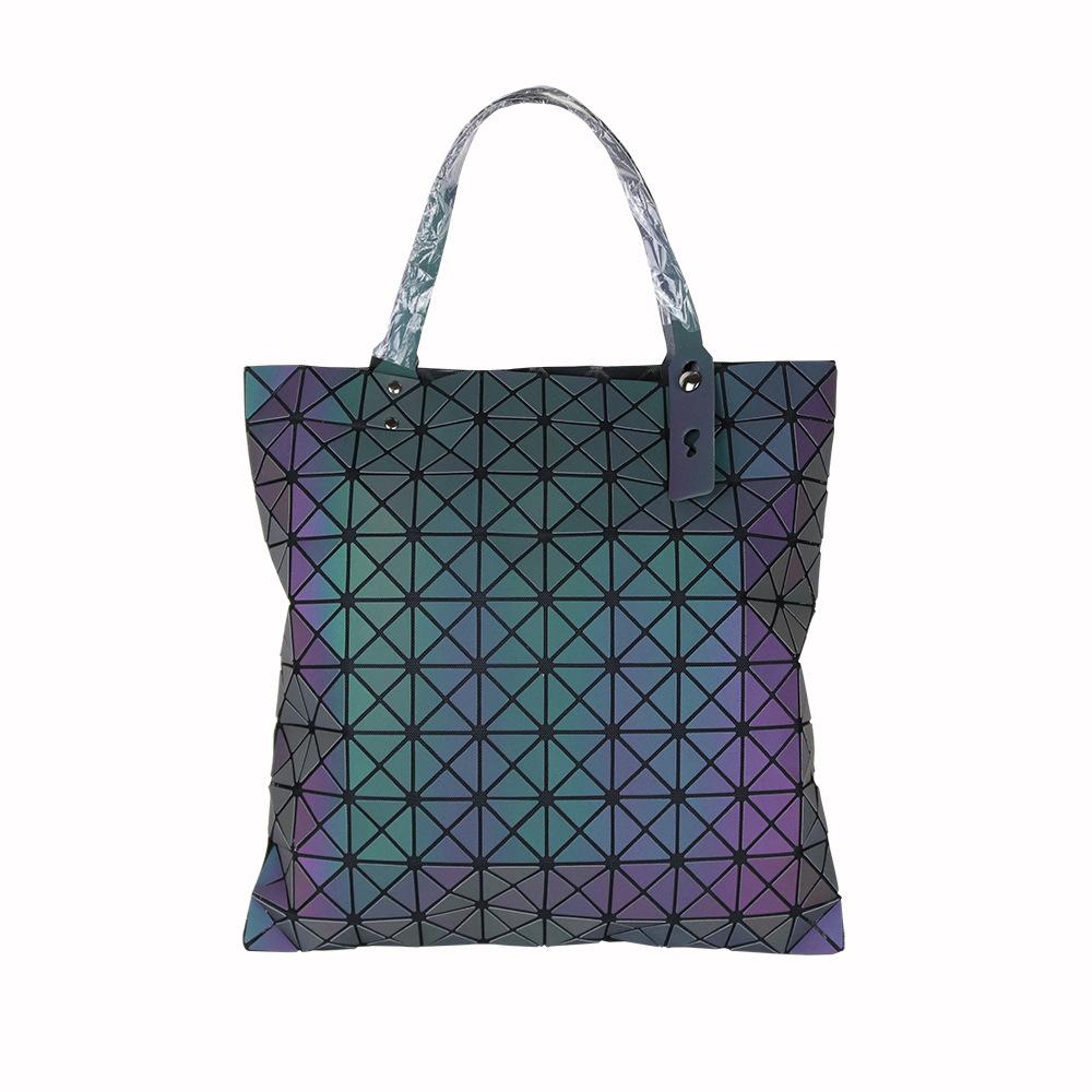 Shoulder Bag Women's New Gradual Change Color Large Capacity Matte Laser Luminous Lattice Geometric Handbag Bag Women