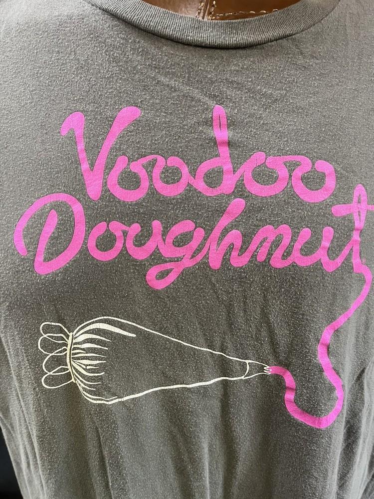 Voodoo Doughnut T-Shirt Men s 2XL XXL Gray Portland Oregon Donut Doughnuts Unisex T-Shirt S