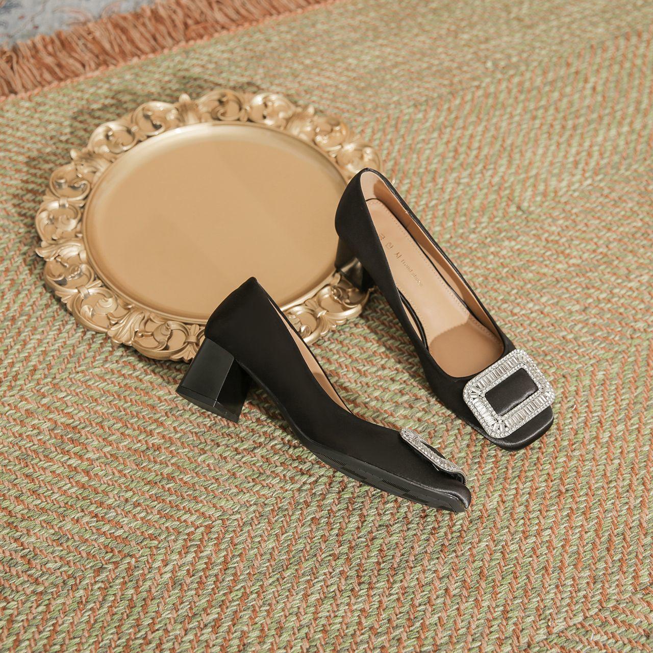 

2025 autumn new shallow single shoes French square buckle rhinestone thick heel medium heel shoes one pedal high heels women 39