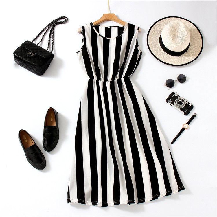 

Floral Print Maternity Vest Dress for Middle-Aged & Elderly Women - Stylish Over-Knee Long Skirt with Large Hem for Vacations M