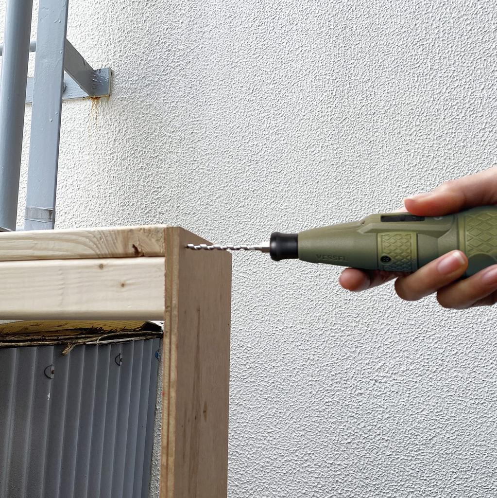 VESSEL Electric Ball Grip Limited Edition Color Includes 1 Model Screwdriver, (Dull Green), Bit, 220USB-1DG