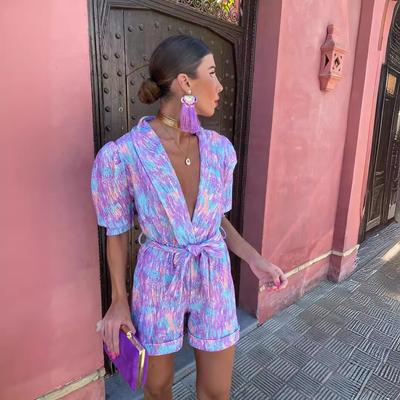 Macacão Curto de Verão Feminino Decote V Profundo Manga Curta Bufante Estampado Cintura Elástica Bolso Embutido