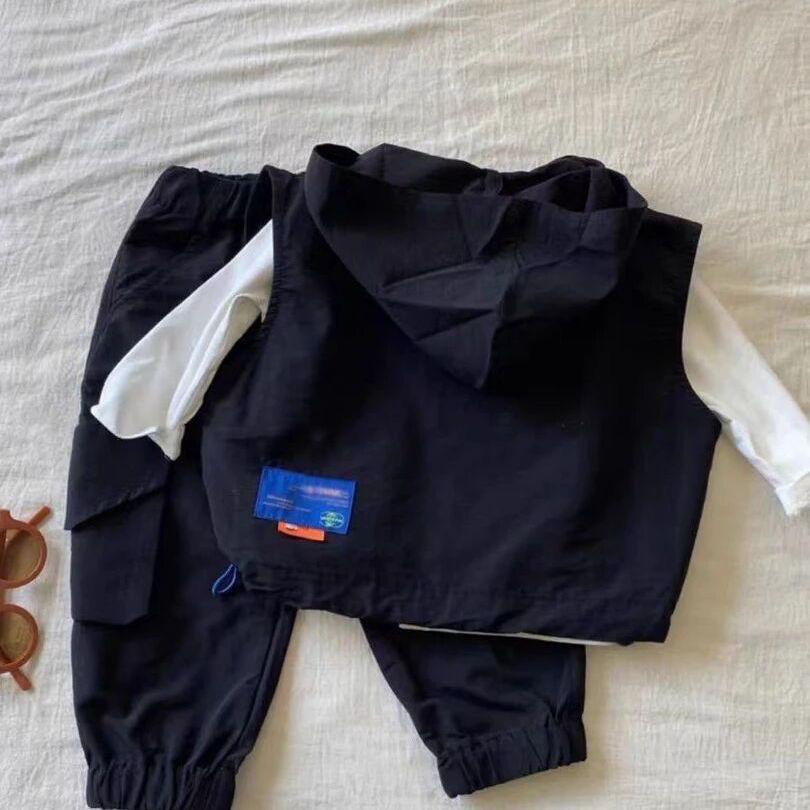Trendige Baby Jungen Kapuzenweste, Hemd & Cargohose Frühlingsset 2026