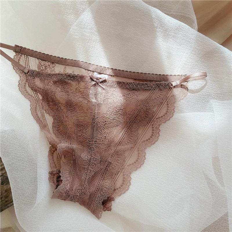 Ultra-Thin Lace Low-Rise Transparent Panties for Women with Pure Cotton Crotch and Butt-Lifting Design