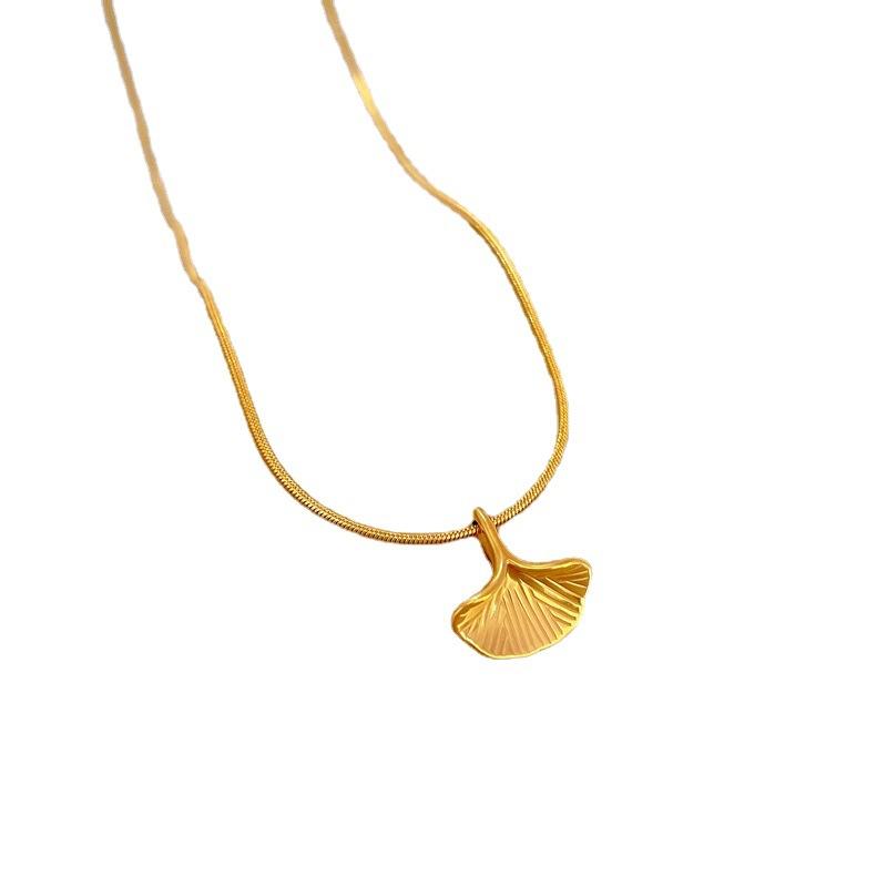 Titanium Steel Almond Leaves Personalized Minimalist Wind Stove Real Gold Necklace Female Collarbone Chain With