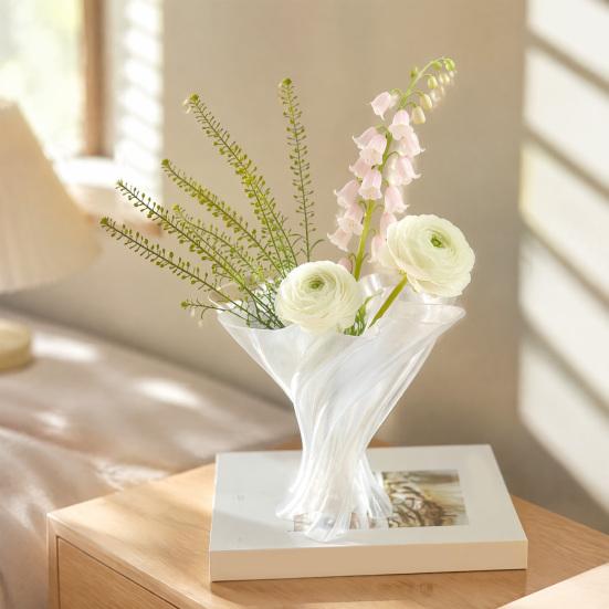 Stylish Room Decor for Bedroom Twisted Flower Vase, 3D Printed Irregular Vases Table Decor, Creative Holiday Gifts Lovers Modern Decorative Vase Home