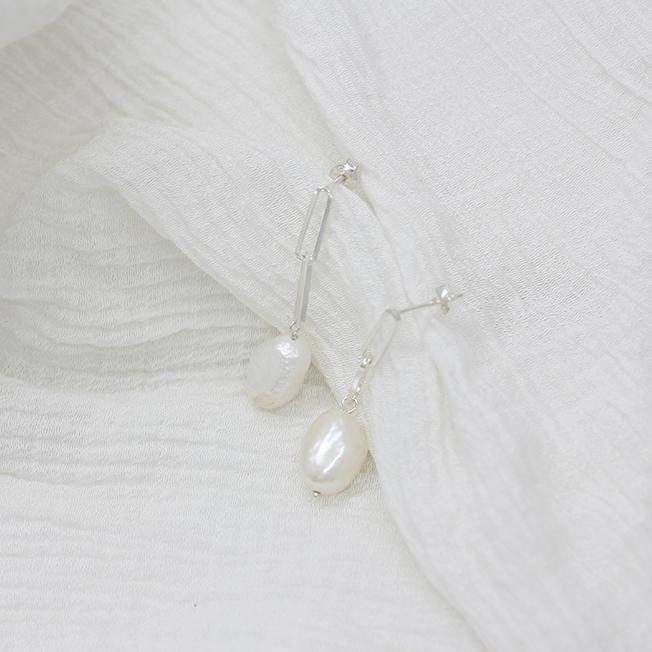 Custage Pearl Drop Earrings