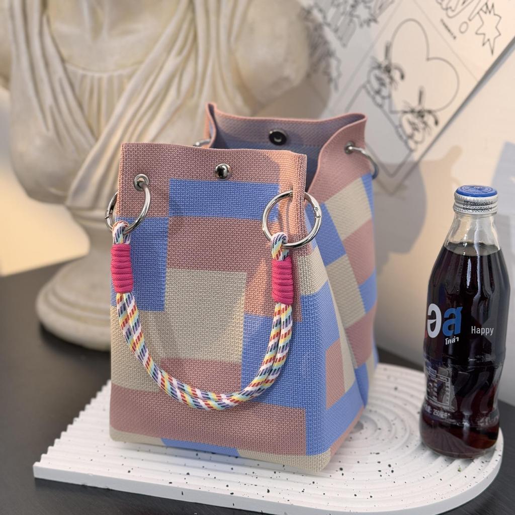 Bolso de Mano Grande Versátil Tejido a Mano con Patrón de Flor Hueca