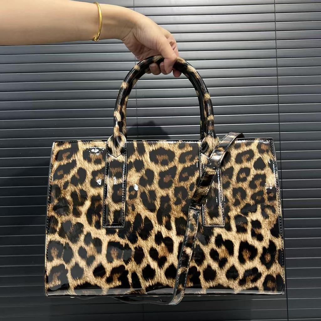 Women'S Elegant Temperament Tote Bag Large Capacity Personalized Leopard Print Celebrity Shoulder Bag