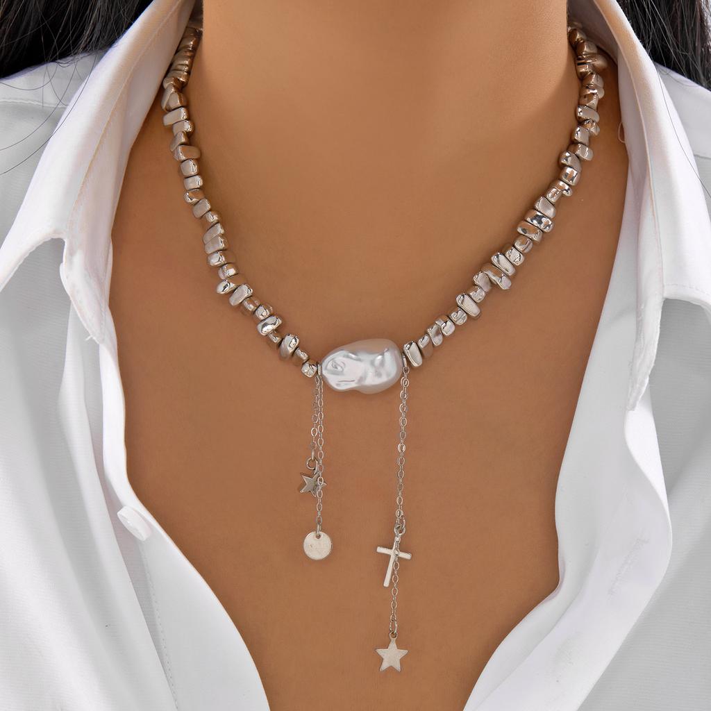 Vintage Imitation Pearl Long Tassel Necklace Women Flat Snake Bone Chain Clavicle Choker Jewelry