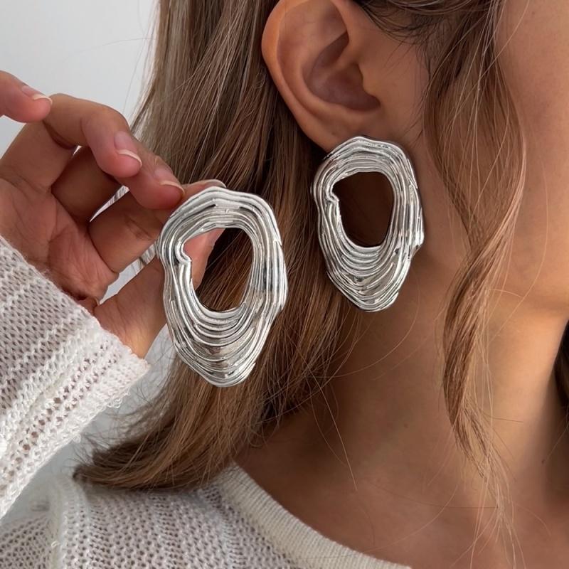 

Punk Irregular Geometric Metal Stud Earrings for Women Simple Gold Color Circle Piercing Earrings Fashion Jewelry Accessories