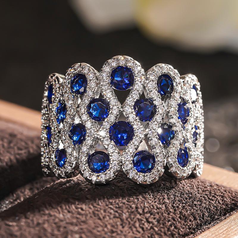 Celebrity high-end, new ring woman, water drop line round ring, expensive and fashionable design sense