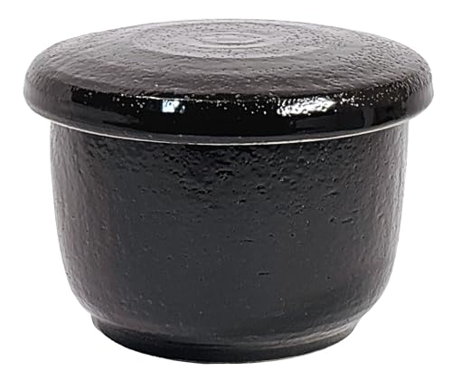 

Japanese-made black ceramic rice container for storing rice (2 cups), made by Uchiyama Seitosho, featuring Banko ware. This rice storage container mai
