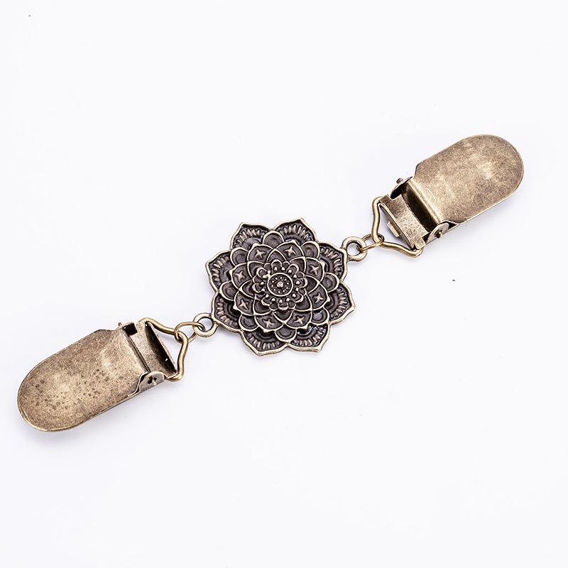 Retro spona na šál: Evropsko-americká brož na svetr a šátek s diamantovým akcentem - Slitinový doplněk proti odhalení